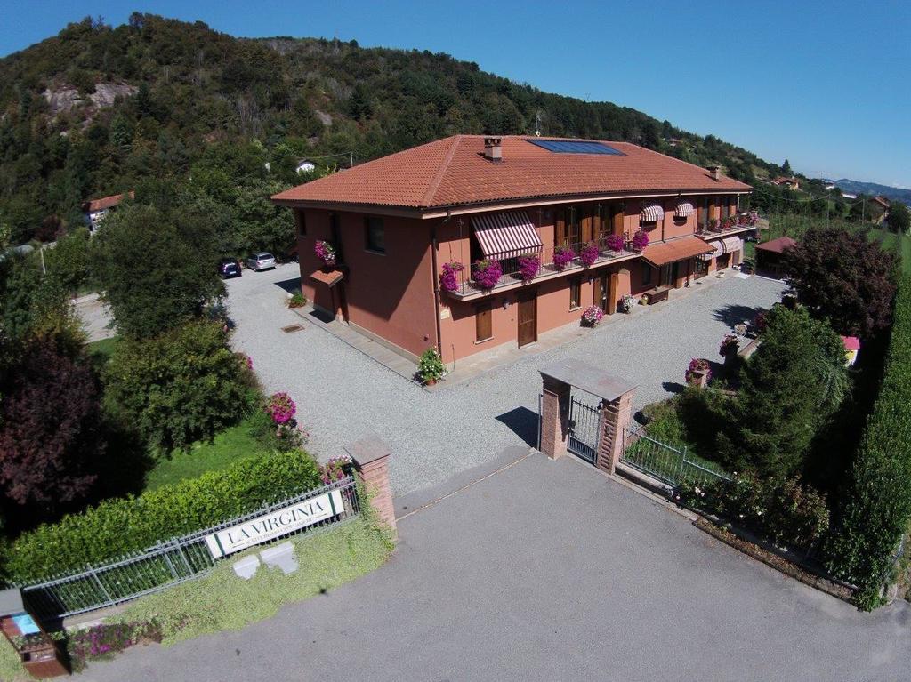 فيلا Revelloفي Agriturismo La Virginia المظهر الخارجي الصورة