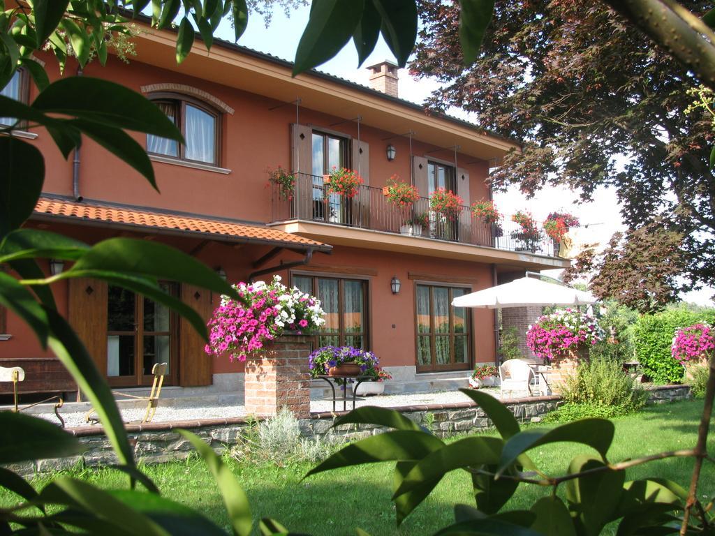 فيلا Revelloفي Agriturismo La Virginia المظهر الخارجي الصورة